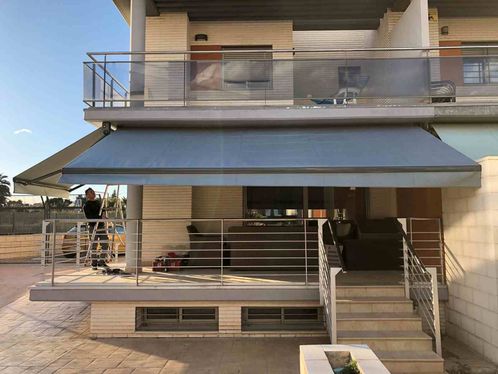 Toldos Antón TOLDOS AUTOMATICOS EN VIVIENDA UNIFAMILIAR