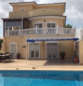 Toldos Antón VIVIENDA UNIFAMILIAR
